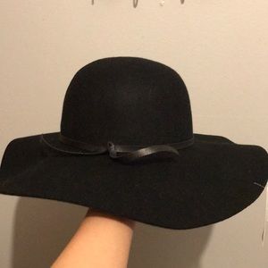 Felt floppy hat